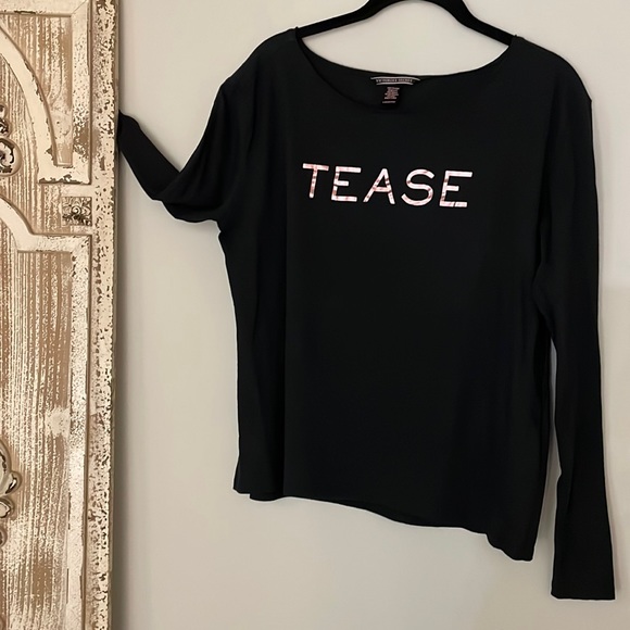 VICTORIA’S SECRET “TEASE” BLACK LONG SLEEVE TEE - Picture 2 of 5